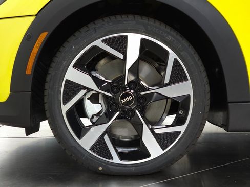 Used 2025 MINI Cooper S image 8