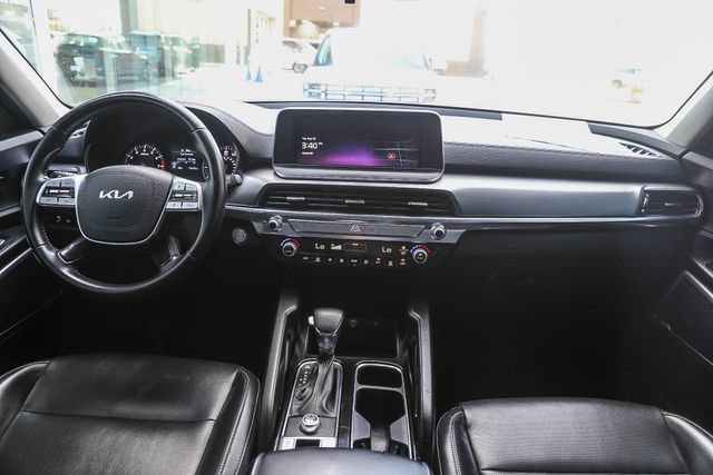 Used 2022 Kia Telluride LX FWD image 13
