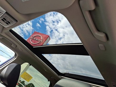 New 2026 Nissan Rogue Platinum w/ Platinum Premium Package image 12