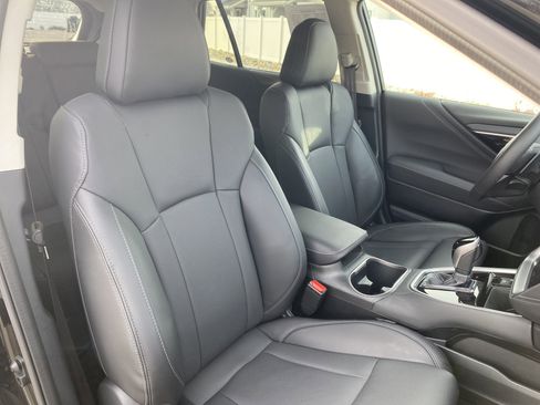 Used 2025 Subaru Outback Limited image 21