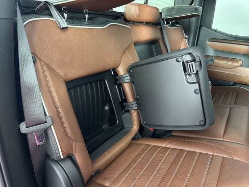 Used 2025 GMC Sierra 1500 Denali Ultimate image 14