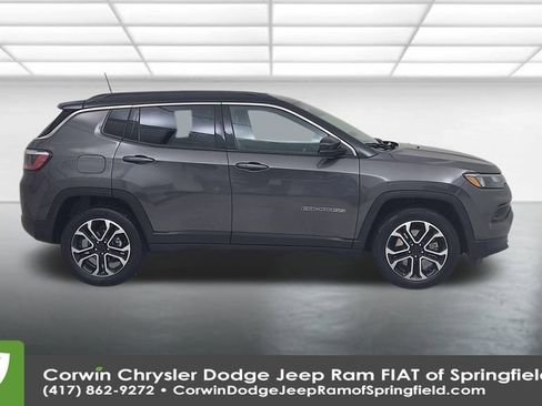 Certified 2024 Jeep Compass Limited image 17