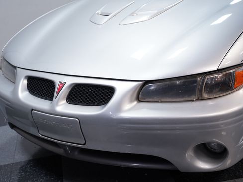 Used 2000 Pontiac Grand Prix GTP w/ Opt Pkg FWD image 17