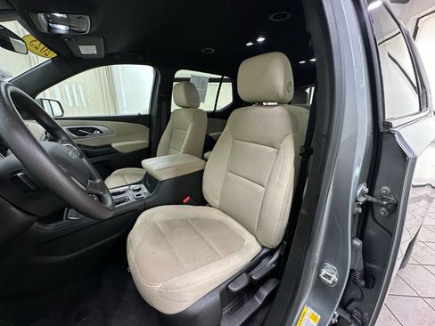 Certified 2023 Chevrolet Traverse LS w/ Midnight/Sport Edition FWD image 22
