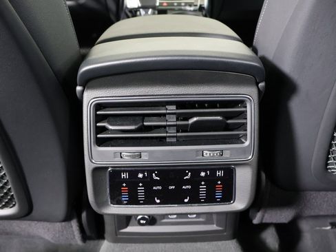 Used 2023 Audi Q8 Premium Plus w/ Premium Plus Package image 24