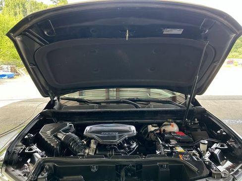Used 2023 GMC Acadia Denali w/ Denali Ultimate Package AWD/4WD image 31