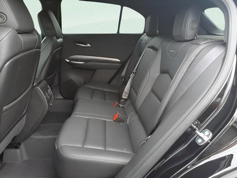 Used 2025 Cadillac XT4 Premium Luxury image 11
