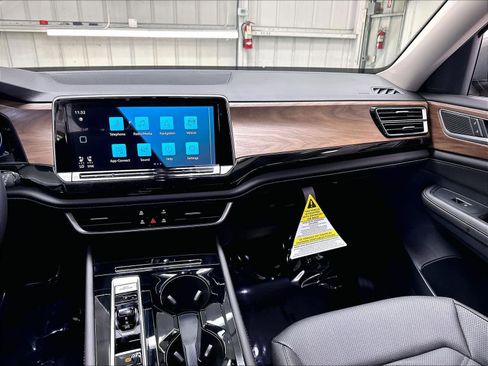New 2026 Volkswagen Atlas SE AWD/4WD image 6