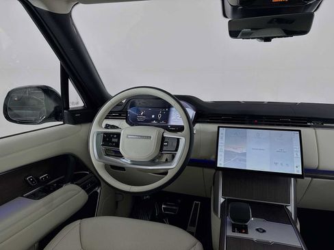 New 2026 Land Rover Range Rover Long Wheelbase SE AWD/4WD image 25