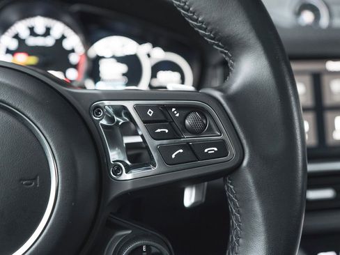 Used 2021 Porsche Cayenne Turbo S image 22