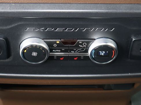 Used 2024 Ford Expedition King Ranch RWD image 15