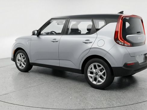 Used 2025 Kia Soul LX w/ LX Technology Package image 6