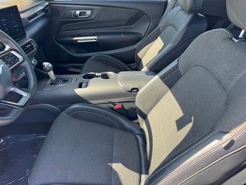 Used 2025 Ford Mustang Convertible RWD image 10