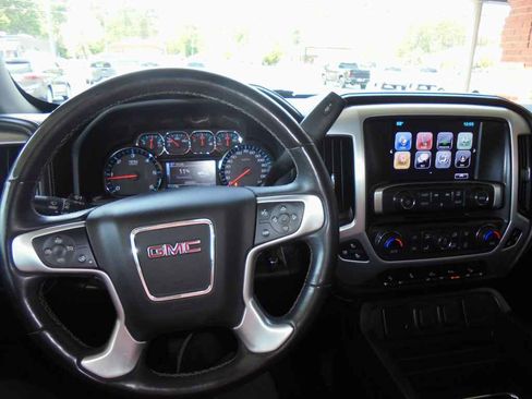 Used 2018 GMC Sierra 1500 SLT w/ SLT Premium Package image 6