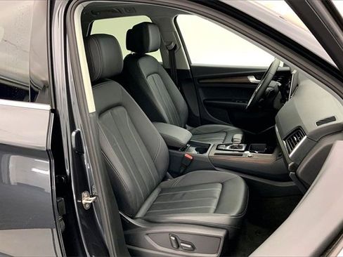Certified 2023 Audi Q5 2.0T Premium w/ Convenience Package image 7
