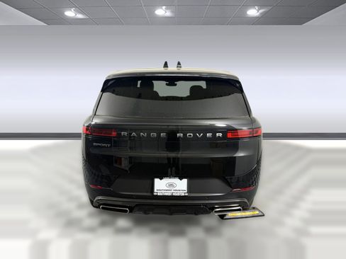 Used 2026 Land Rover Range Rover Sport SE image 10