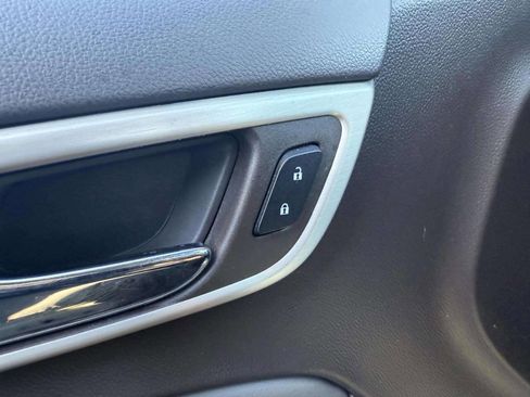 Used 2019 GMC Yukon XL Denali w/ Open Road Package image 33