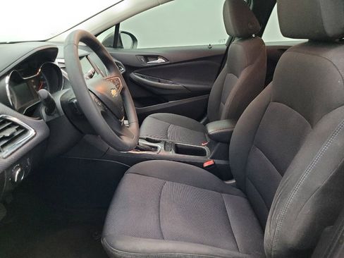 Used 2018 Chevrolet Cruze LT w/ Convenience Package image 17