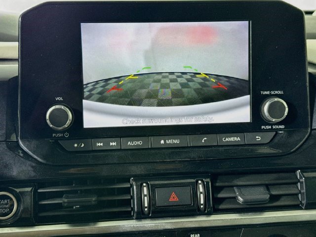 Used 2024 Nissan Pathfinder SV w/ Lighting Package (N92) FWD image 18