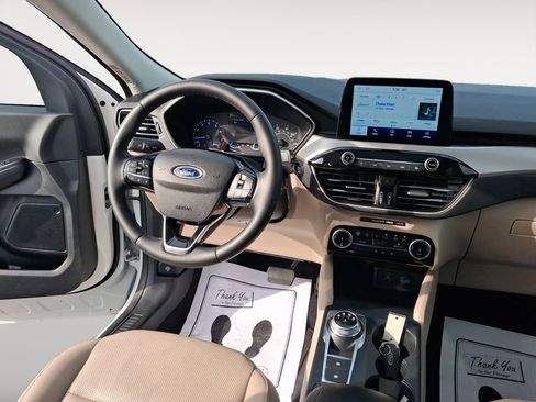 Used 2022 Ford Escape SEL FWD image 11