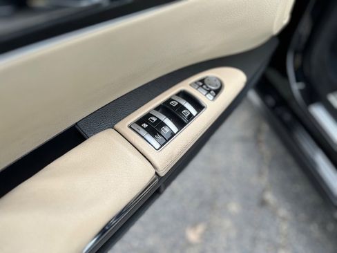 Used 2011 Mercedes-Benz S 550 4MATIC image 20