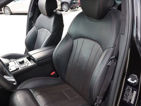 Used 2019 Genesis G80 3.3T Sport RWD image 13