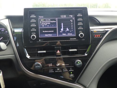 Used 2021 Toyota Camry SE w/ Cold Weather Package AWD/4WD image 25