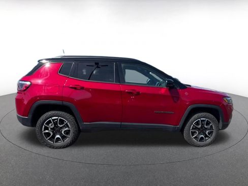 Used 2025 Jeep Compass Trailhawk AWD/4WD image 16