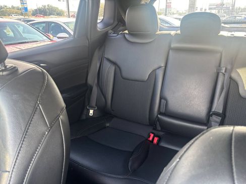 Used 2025 Jeep Compass Trailhawk AWD/4WD image 37