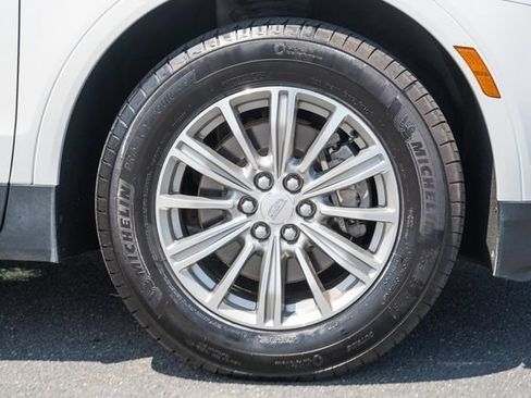 Used 2017 Cadillac XT5 Luxury w/ Driver Awareness Package AWD/4WD image 19