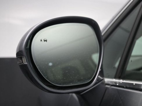 Used 2020 Buick Envision Essence image 17