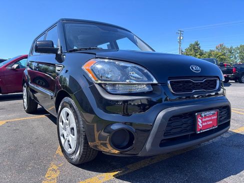 Used 2013 Kia Soul FWD image 4