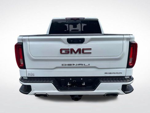 Used 2023 GMC Sierra 1500 Denali w/ Technology Package AWD/4WD image 4