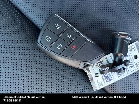 New 2026 GMC Terrain Denali w/ LPO, Black Badging Package image 27