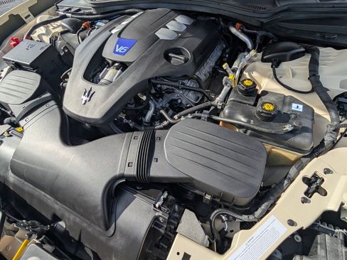 Used 2022 Maserati Ghibli Modena image 20