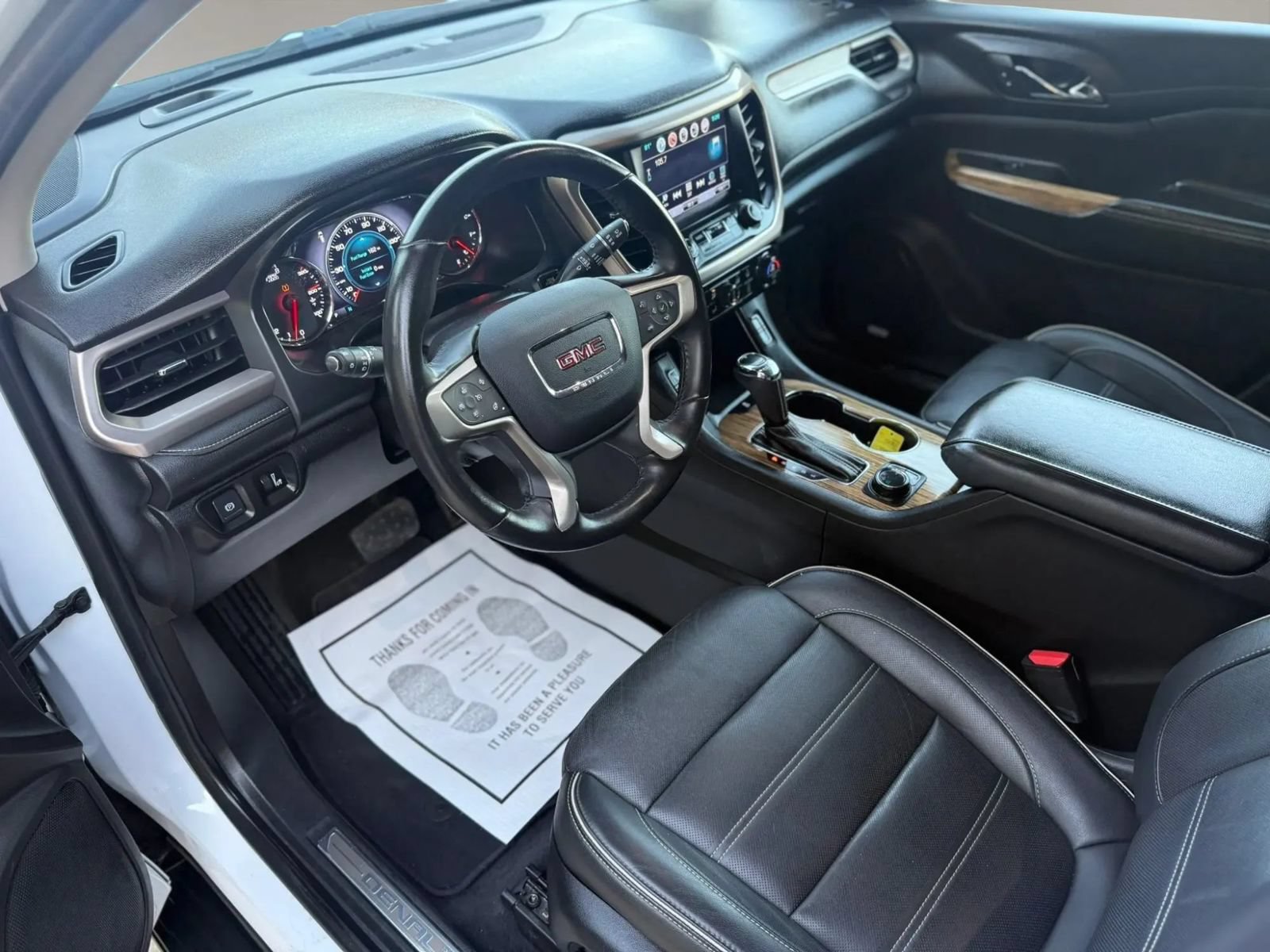 Used 2019 GMC Acadia Denali w/ Technology Package FWD image 16