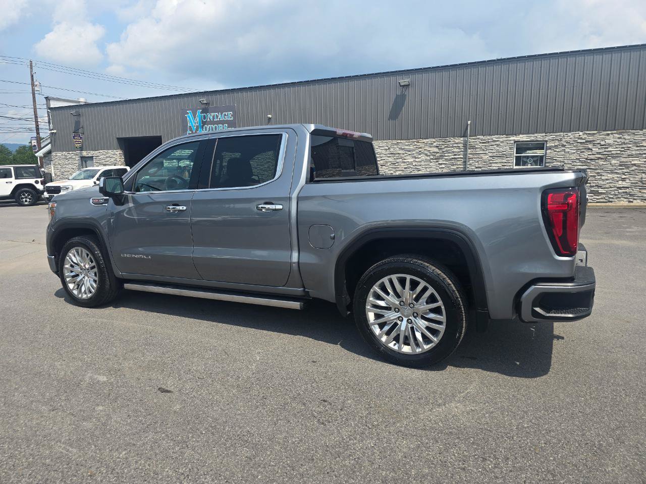 Used 2019 GMC Sierra 1500 Denali w/ Denali Ultimate Package AWD/4WD image 4