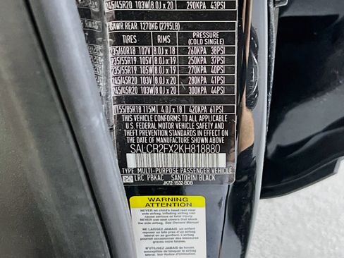 Used 2019 Land Rover Discovery Sport HSE AWD/4WD image 32