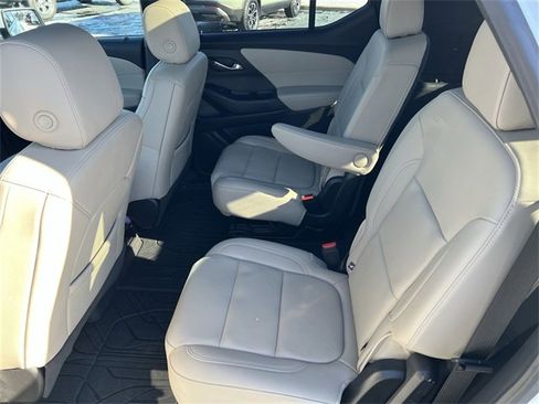 Certified 2023 Chevrolet Traverse LT w/ LT Premium Package image 24