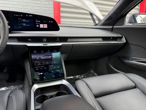 Used 2023 Lucid Air Touring AWD/4WD image 27