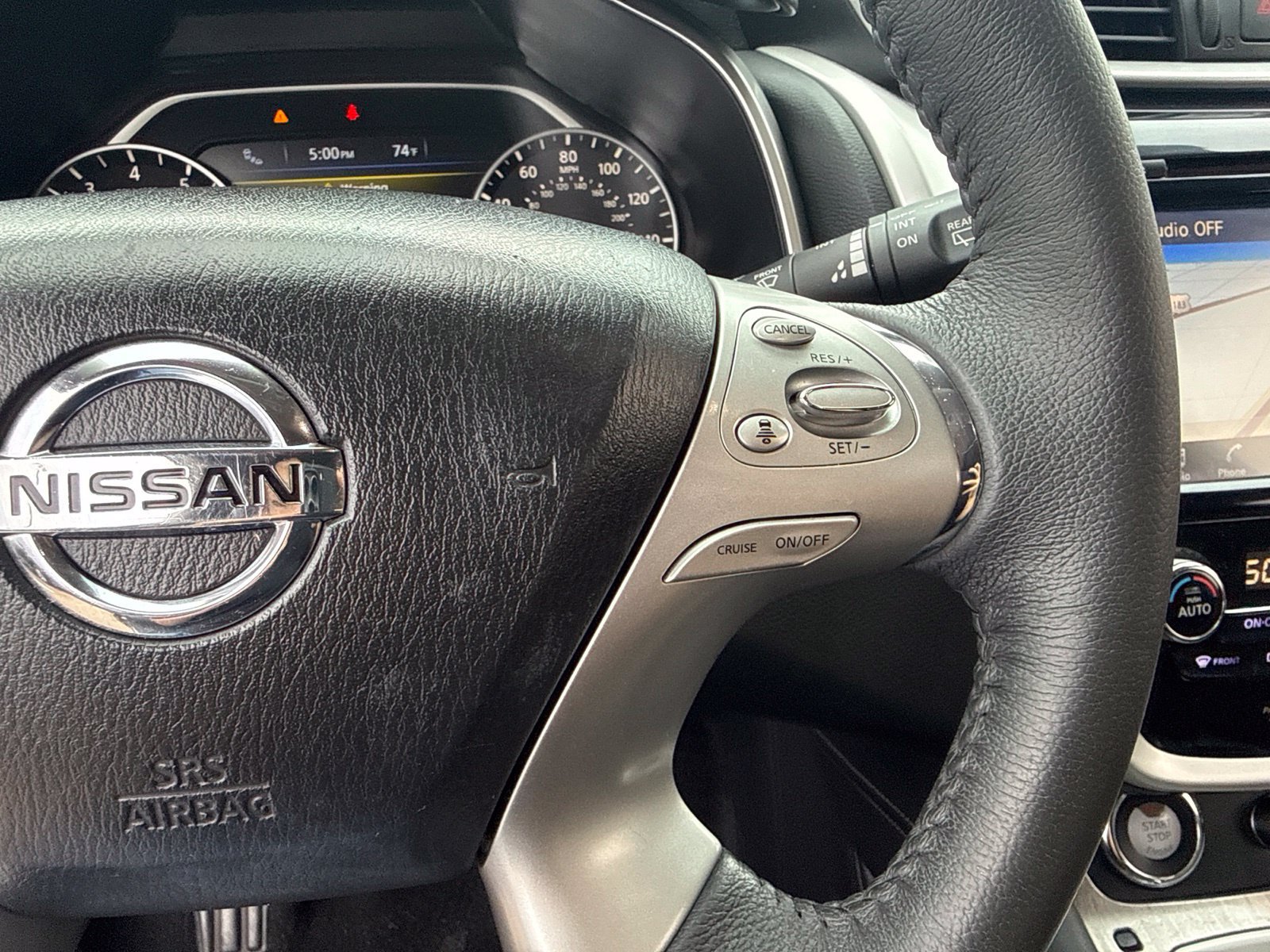 Used 2016 Nissan Murano Platinum w/ Platinum Technology Package FWD image 12
