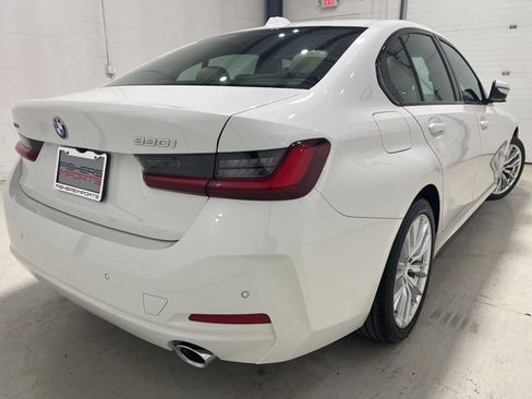 Used 2023 BMW 330i xDrive 330i xDrive w/ Driving Assistance Package image 7