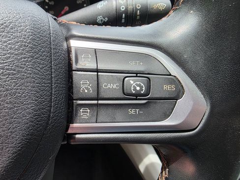 Used 2022 Jeep Compass Limited AWD/4WD image 21