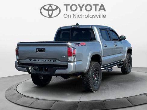 Used 2020 Toyota Tacoma TRD Sport image 6