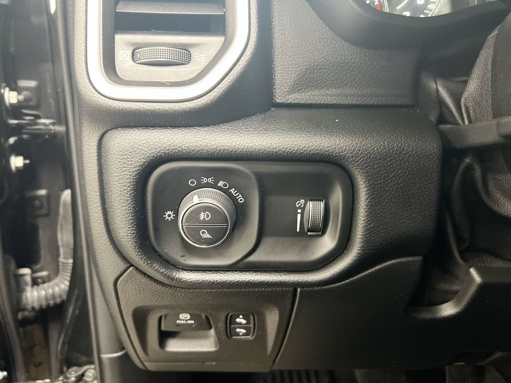 Used 2022 RAM 1500 Big Horn AWD/4WD image 18