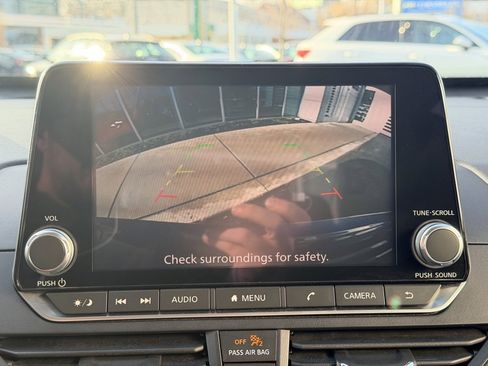 Used 2024 Nissan Altima 2.5 SV image 32