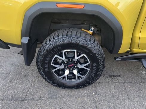 Used 2023 GMC Canyon AT4X image 10