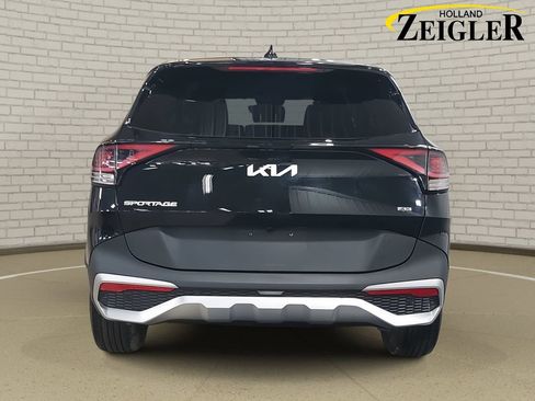 Used 2025 Kia Sportage LX image 6