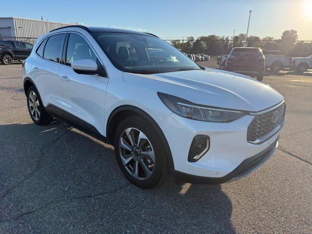 Used 2023 Ford Escape Platinum AWD/4WD image 10