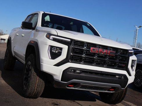 New 2026 GMC Canyon AT4 image 5